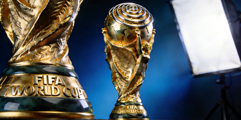 足球世界杯奖杯大力神杯特写照片